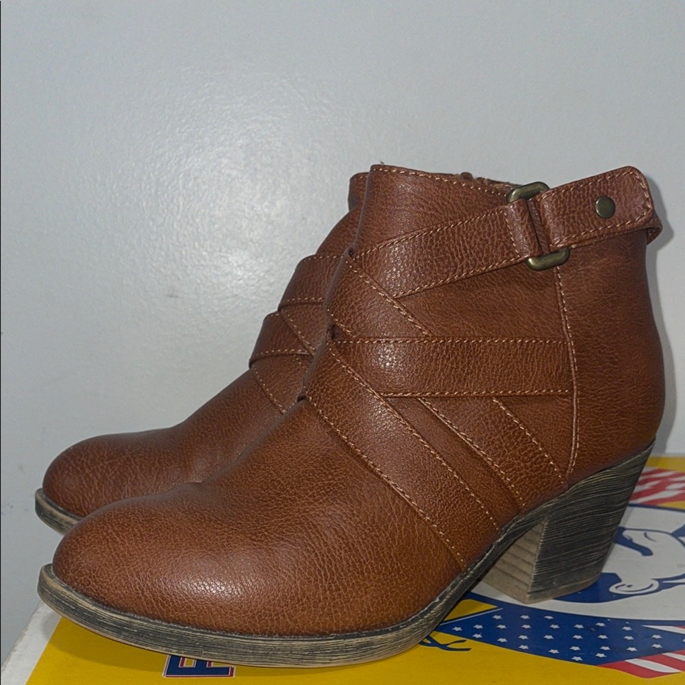 American Eagle Brown Ankle Boots size 6.5